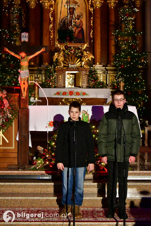 Parafianie z Tereszpola wyśpiewali chwałę przy szopce