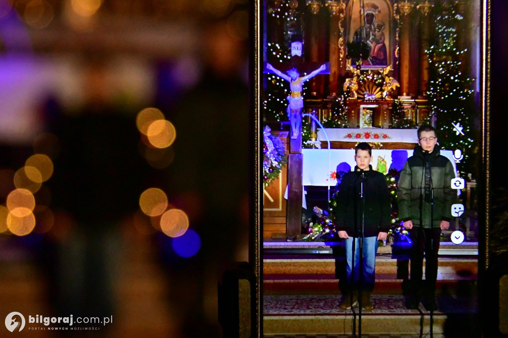 Parafianie z Tereszpola wyśpiewali chwałę przy szopce