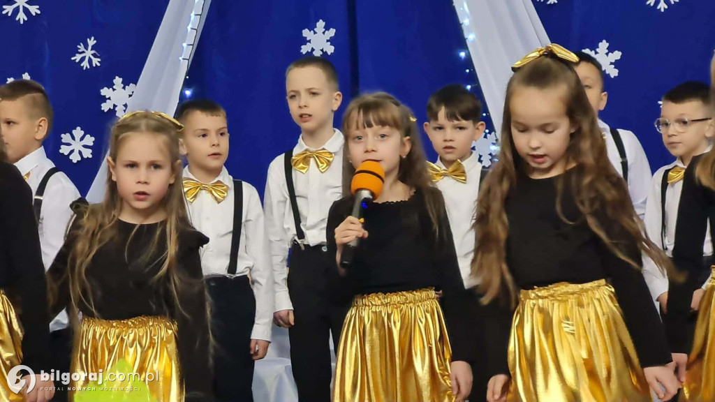 Święto pełne wzruszeń i radości w Szkole Podstawowej w Dereźni Solskiej