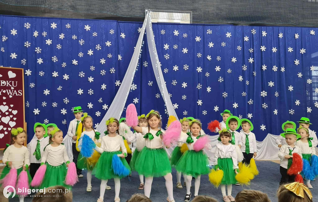 Święto pełne wzruszeń i radości w Szkole Podstawowej w Dereźni Solskiej