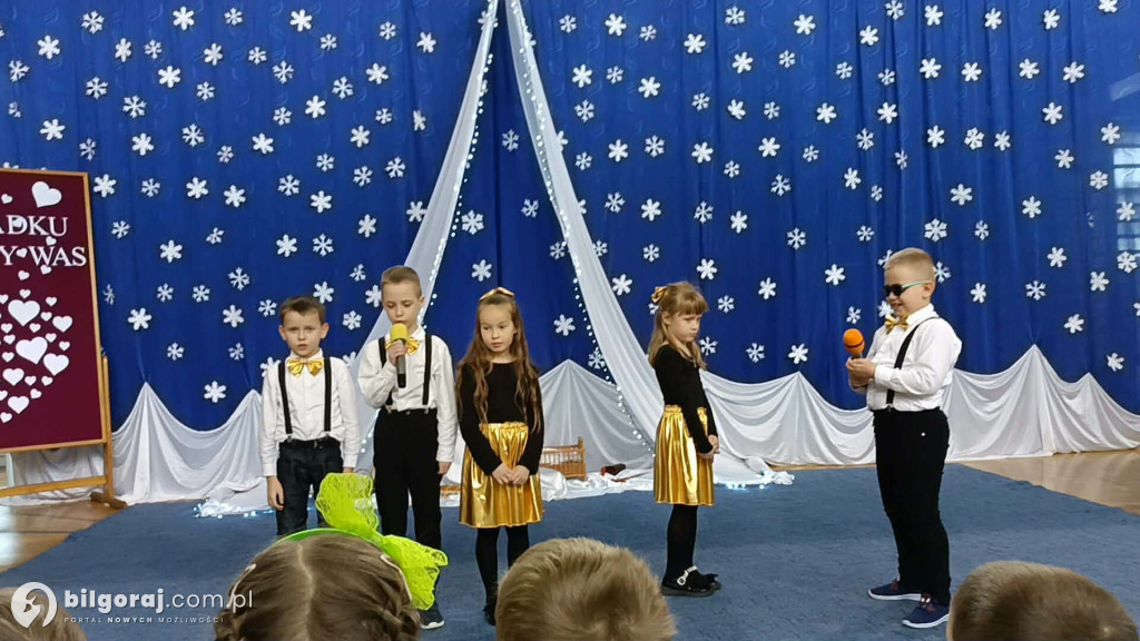 Święto pełne wzruszeń i radości w Szkole Podstawowej w Dereźni Solskiej