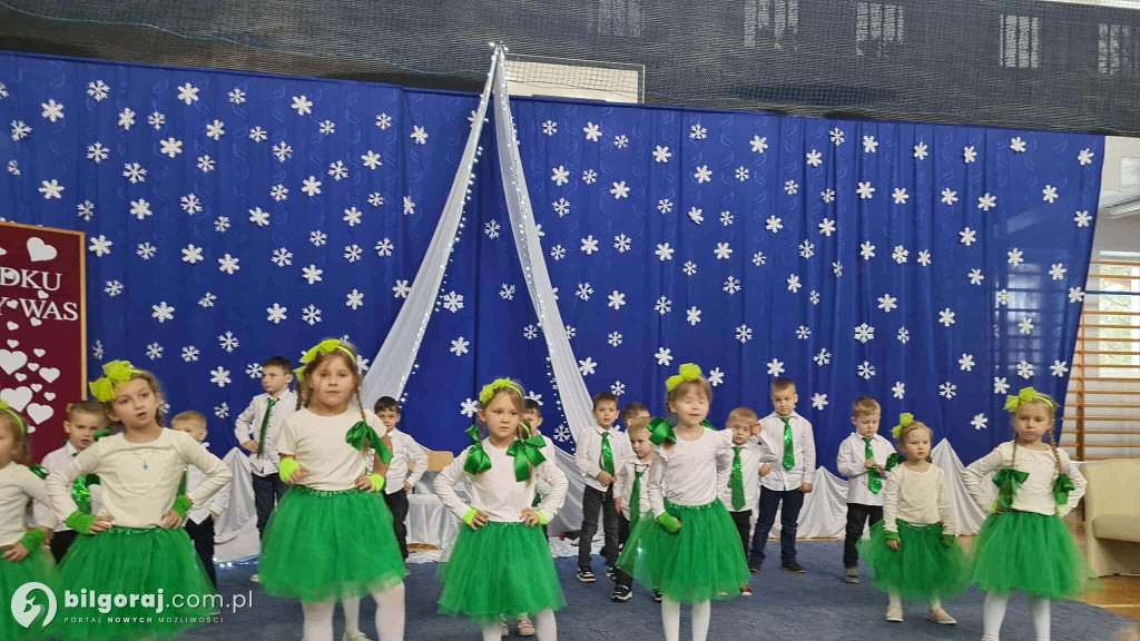 Święto pełne wzruszeń i radości w Szkole Podstawowej w Dereźni Solskiej