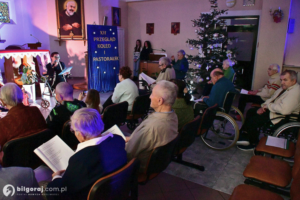 Kolędowanie w DPS dla Kombatantów