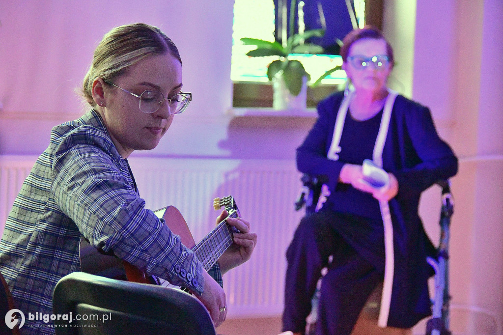 Kolędowanie w DPS dla Kombatantów