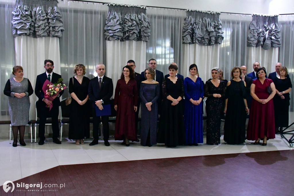 Studniówka RCEZ 2026. Krok w dorosłość przy dźwiękach narodowego tańca