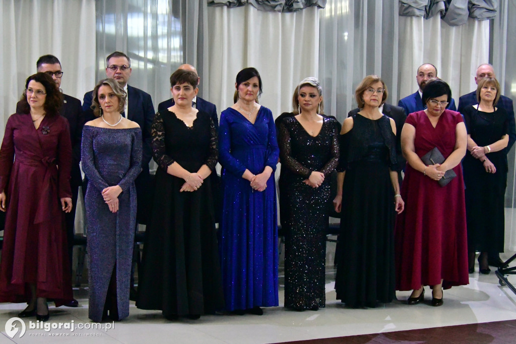 Studniówka RCEZ 2026. Krok w dorosłość przy dźwiękach narodowego tańca