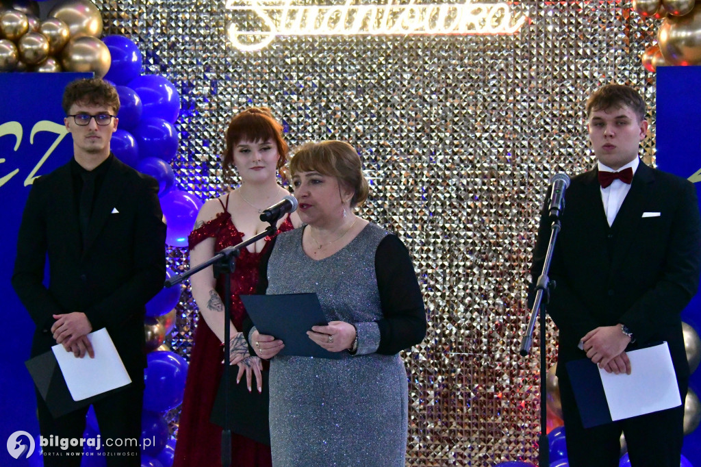 Studniówka RCEZ 2026. Krok w dorosłość przy dźwiękach narodowego tańca