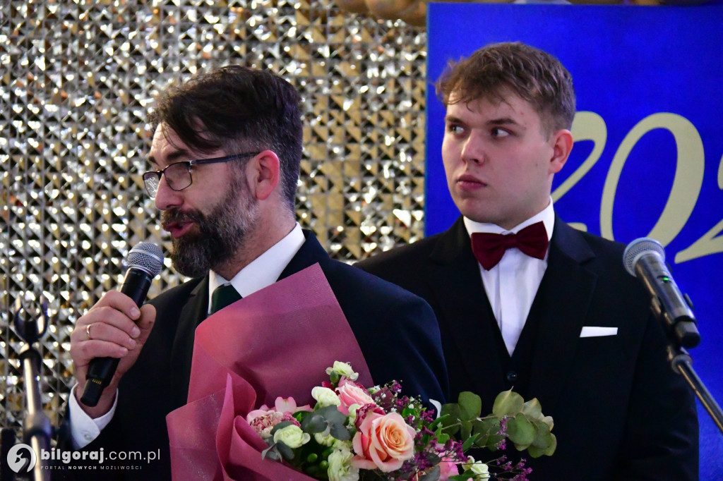 Studniówka RCEZ 2026. Krok w dorosłość przy dźwiękach narodowego tańca