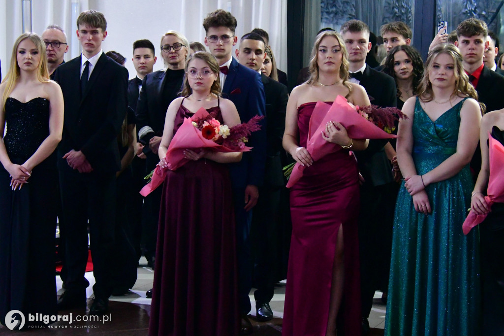 Studniówka RCEZ 2026. Krok w dorosłość przy dźwiękach narodowego tańca