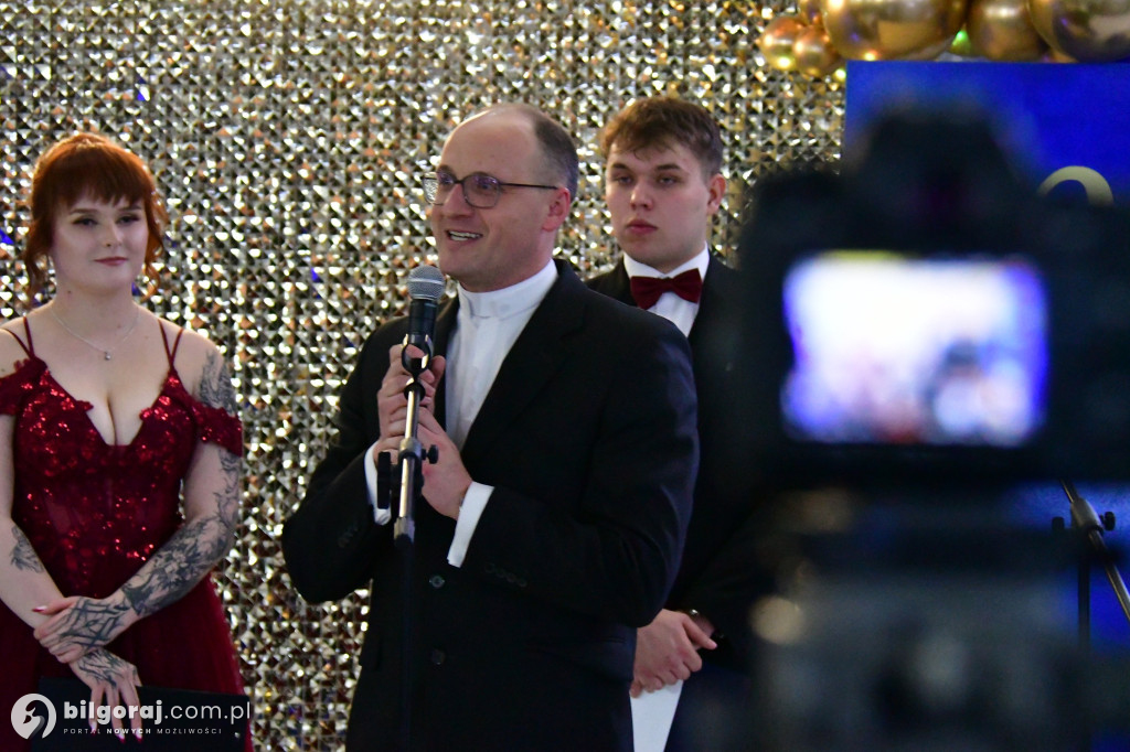 Studniówka RCEZ 2026. Krok w dorosłość przy dźwiękach narodowego tańca