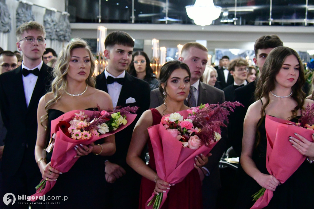 Studniówka RCEZ 2026. Krok w dorosłość przy dźwiękach narodowego tańca