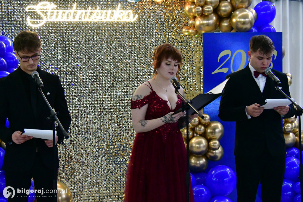 Studniówka RCEZ 2026. Krok w dorosłość przy dźwiękach narodowego tańca