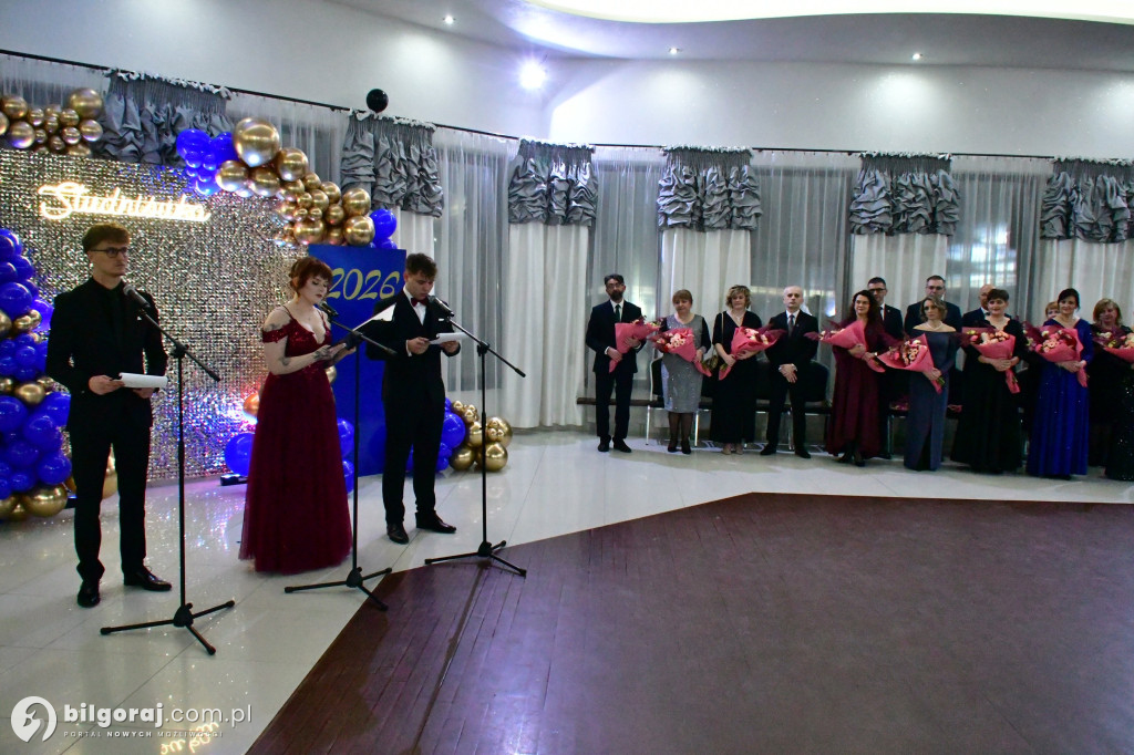 Studniówka RCEZ 2026. Krok w dorosłość przy dźwiękach narodowego tańca