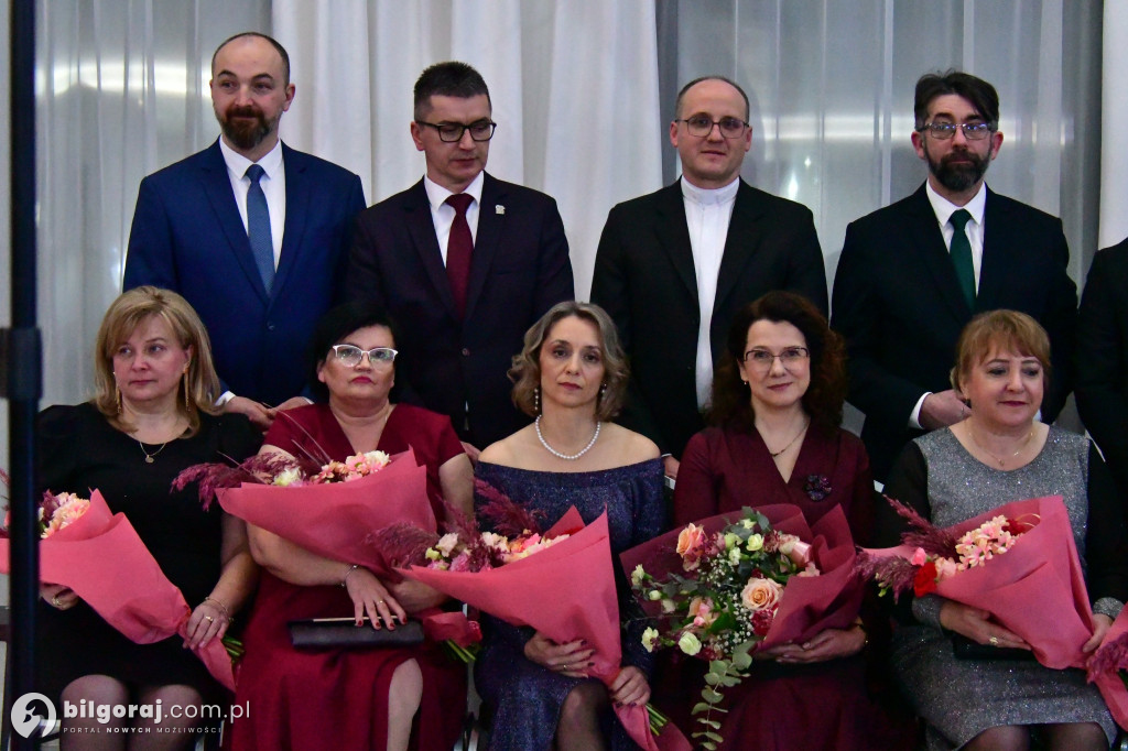 Studniówka RCEZ 2026. Krok w dorosłość przy dźwiękach narodowego tańca