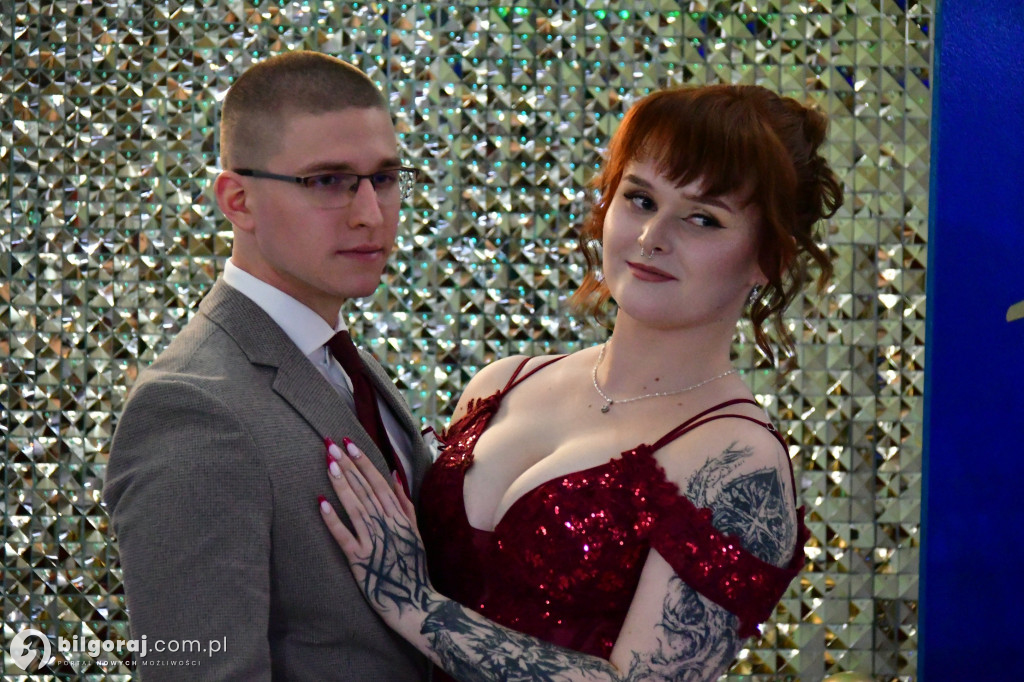 Studniówka RCEZ 2026. Krok w dorosłość przy dźwiękach narodowego tańca