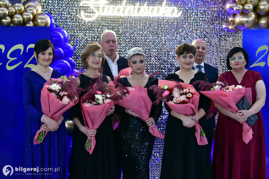 Studniówka RCEZ 2026. Krok w dorosłość przy dźwiękach narodowego tańca