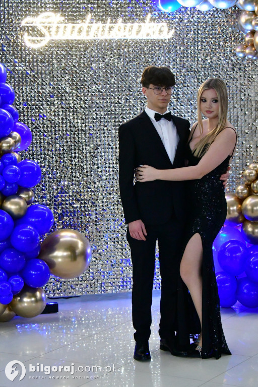 Studniówka RCEZ 2026. Krok w dorosłość przy dźwiękach narodowego tańca