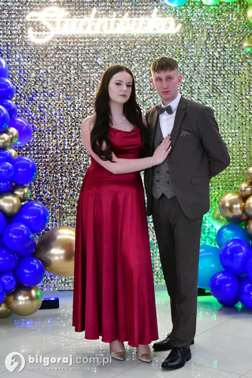 Studniówka RCEZ 2026. Krok w dorosłość przy dźwiękach narodowego tańca