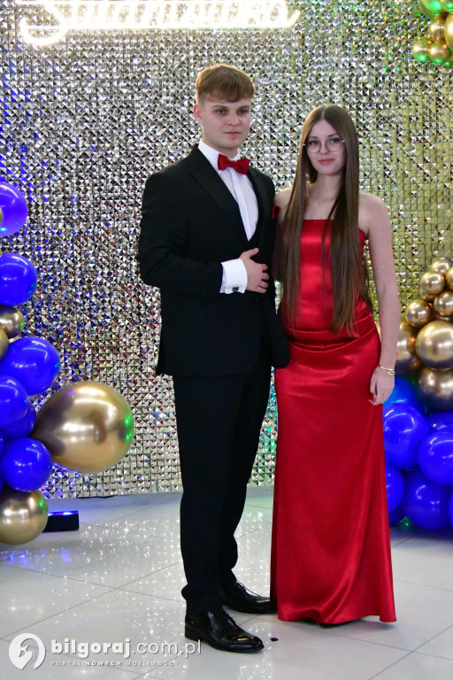 Studniówka RCEZ 2026. Krok w dorosłość przy dźwiękach narodowego tańca