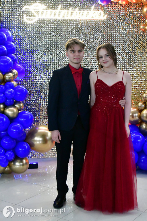 Studniówka RCEZ 2026. Krok w dorosłość przy dźwiękach narodowego tańca