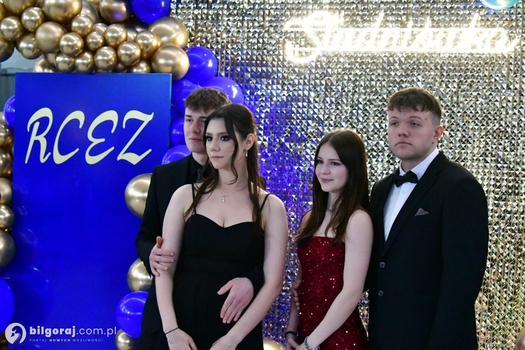 Studniówka RCEZ 2026. Krok w dorosłość przy dźwiękach narodowego tańca