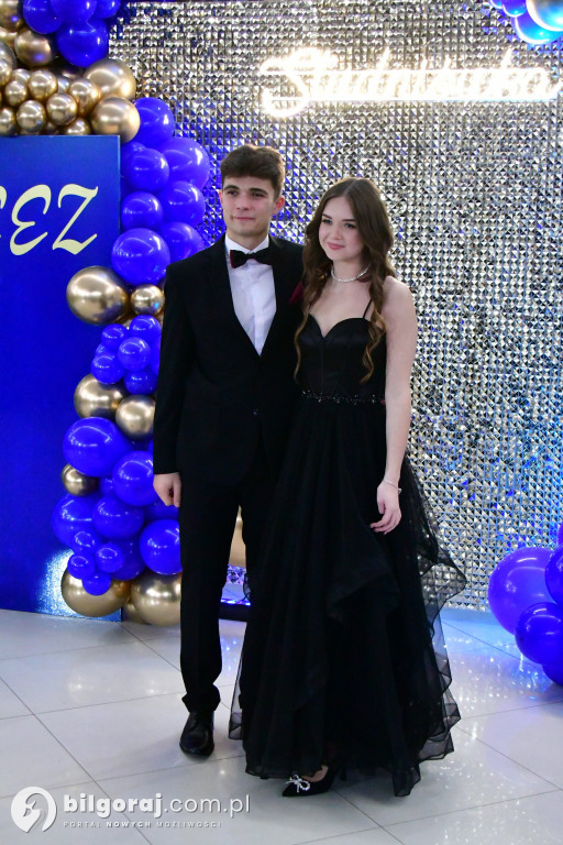 Studniówka RCEZ 2026. Krok w dorosłość przy dźwiękach narodowego tańca