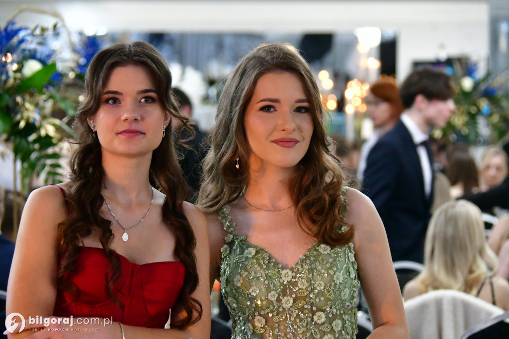 Studniówka RCEZ 2026. Krok w dorosłość przy dźwiękach narodowego tańca