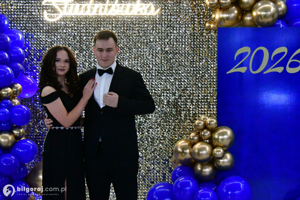 Studniówka RCEZ 2026. Krok w dorosłość przy dźwiękach narodowego tańca