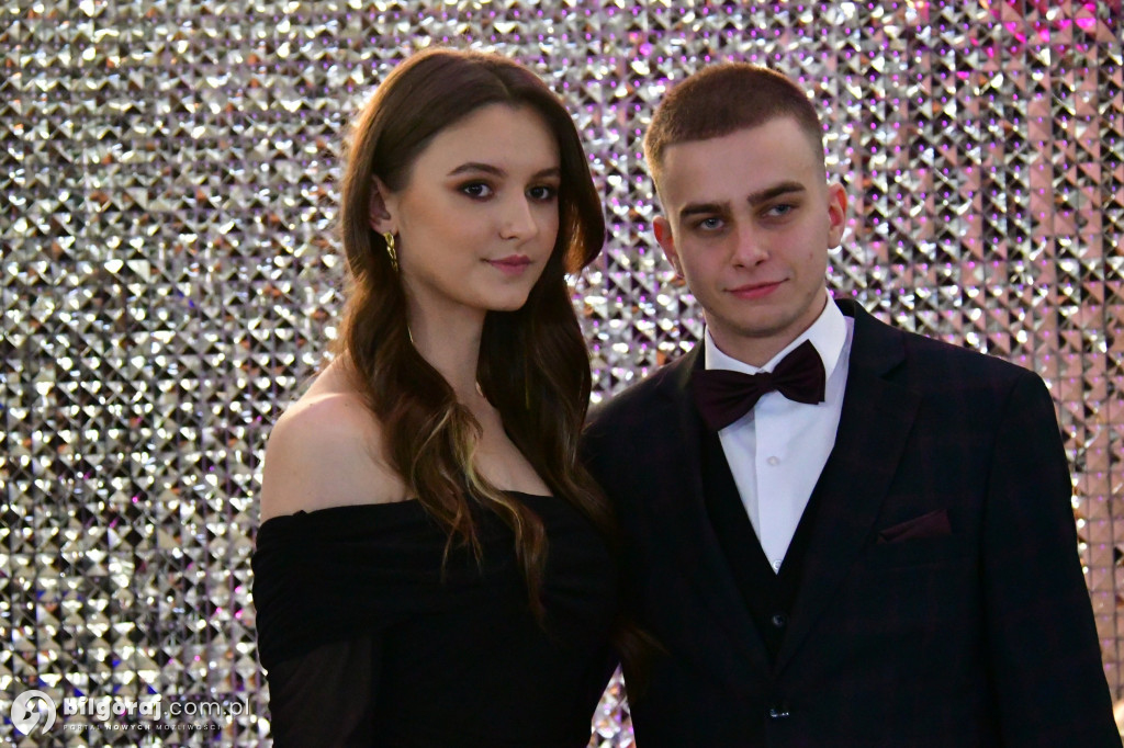 Studniówka RCEZ 2026. Krok w dorosłość przy dźwiękach narodowego tańca