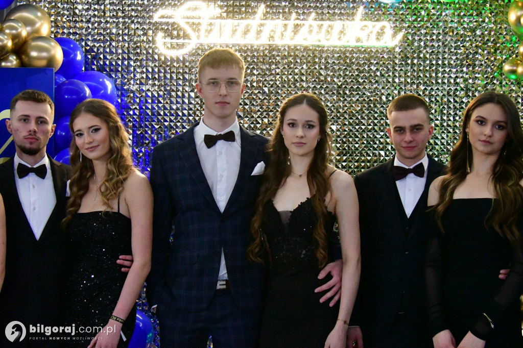 Studniówka RCEZ 2026. Krok w dorosłość przy dźwiękach narodowego tańca