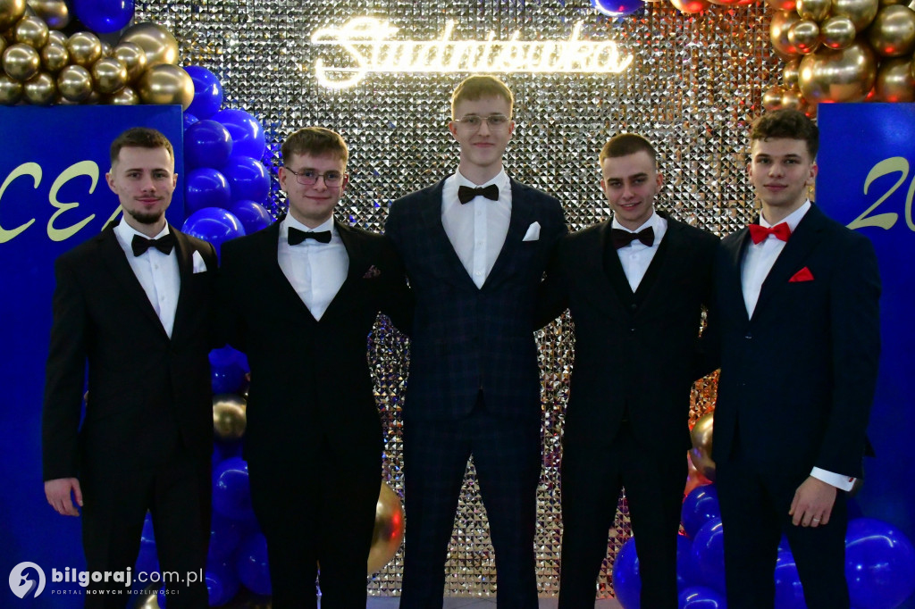 Studniówka RCEZ 2026. Krok w dorosłość przy dźwiękach narodowego tańca