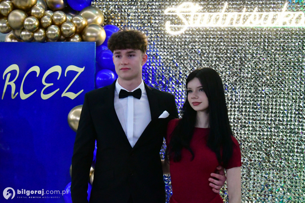 Studniówka RCEZ 2026. Krok w dorosłość przy dźwiękach narodowego tańca