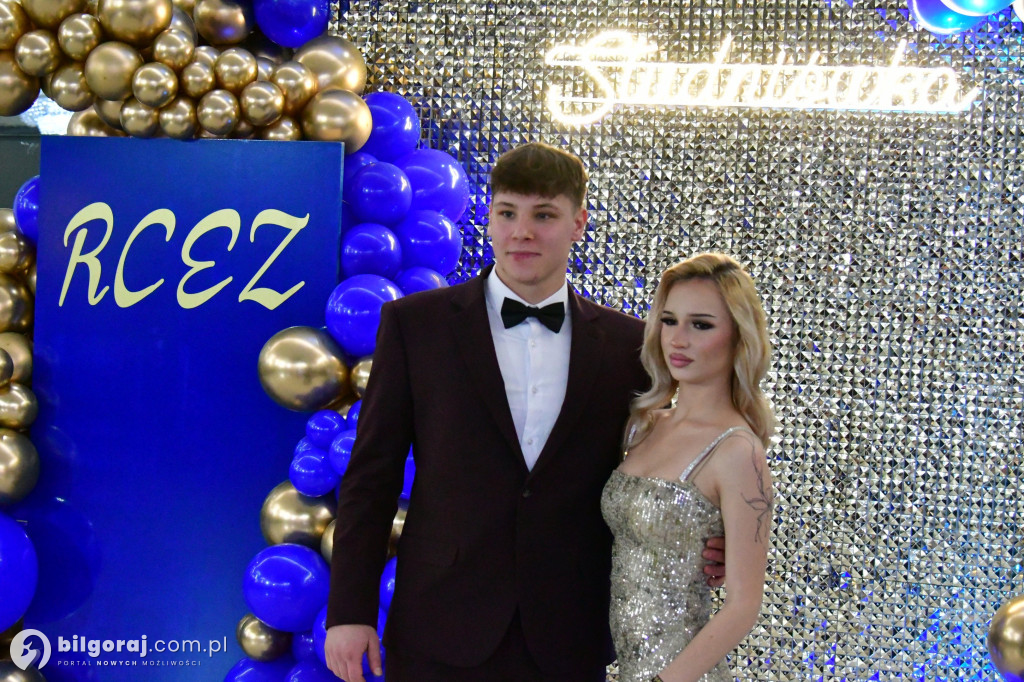 Studniówka RCEZ 2026. Krok w dorosłość przy dźwiękach narodowego tańca