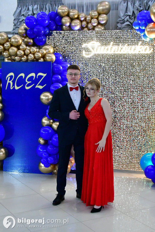 Studniówka RCEZ 2026. Krok w dorosłość przy dźwiękach narodowego tańca