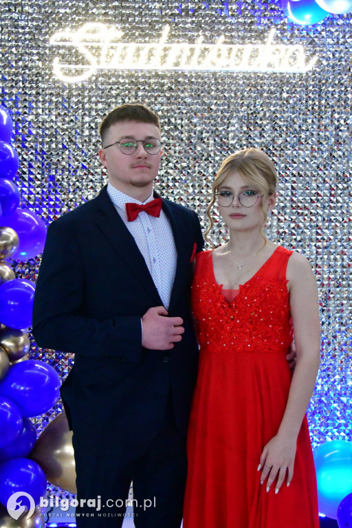 Studniówka RCEZ 2026. Krok w dorosłość przy dźwiękach narodowego tańca