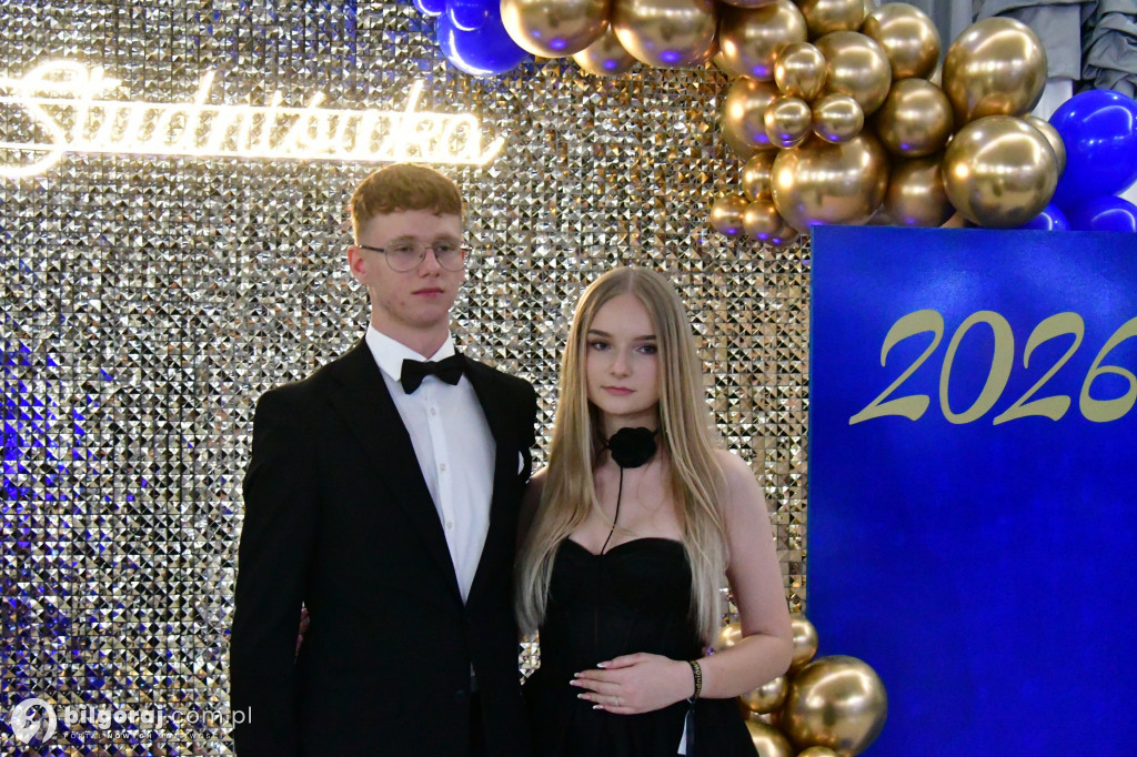 Studniówka RCEZ 2026. Krok w dorosłość przy dźwiękach narodowego tańca