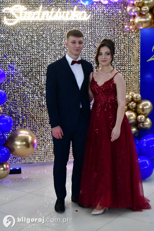 Studniówka RCEZ 2026. Krok w dorosłość przy dźwiękach narodowego tańca