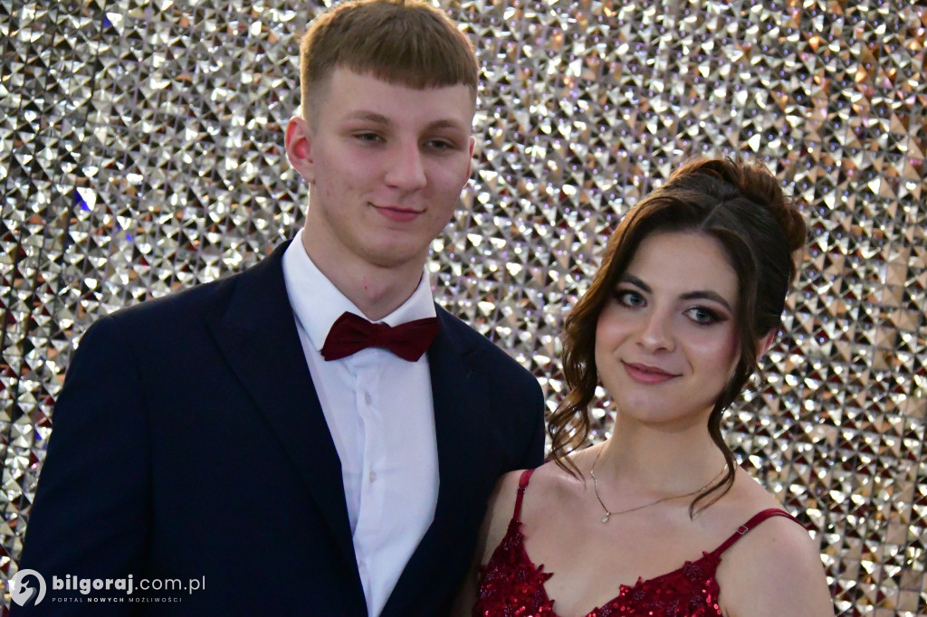 Studniówka RCEZ 2026. Krok w dorosłość przy dźwiękach narodowego tańca