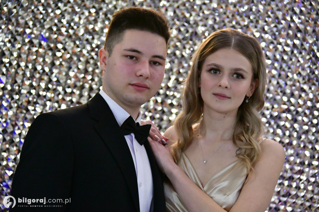 Studniówka RCEZ 2026. Krok w dorosłość przy dźwiękach narodowego tańca