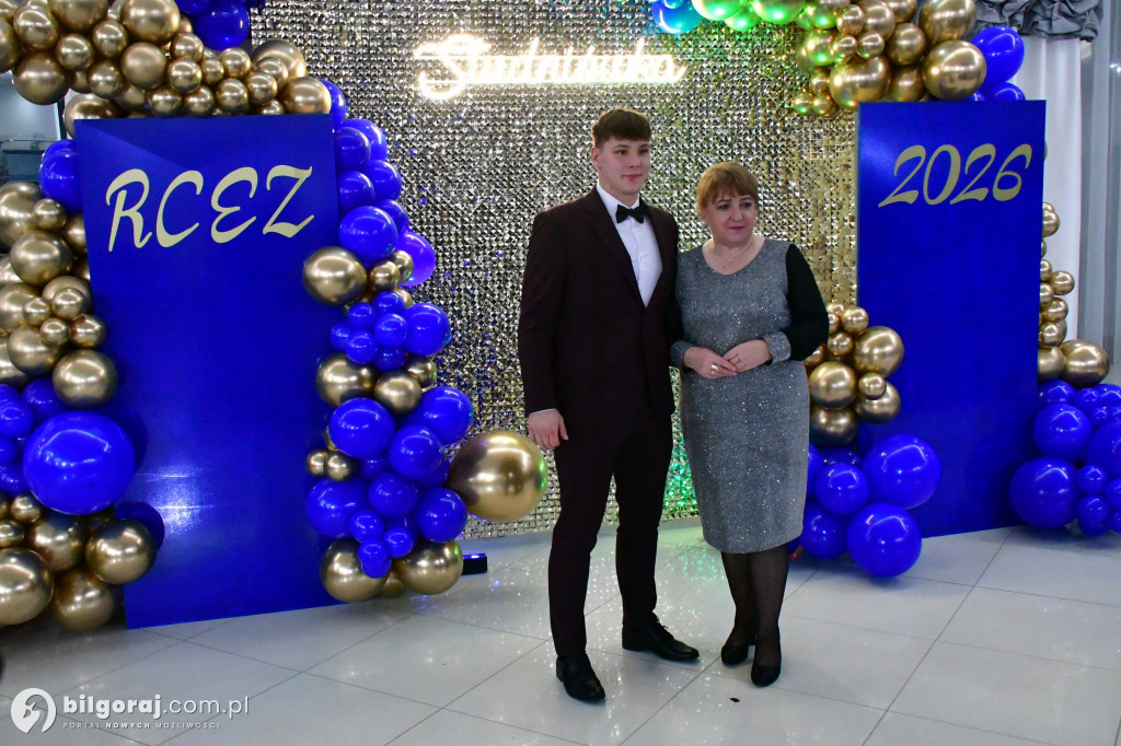 Studniówka RCEZ 2026. Krok w dorosłość przy dźwiękach narodowego tańca