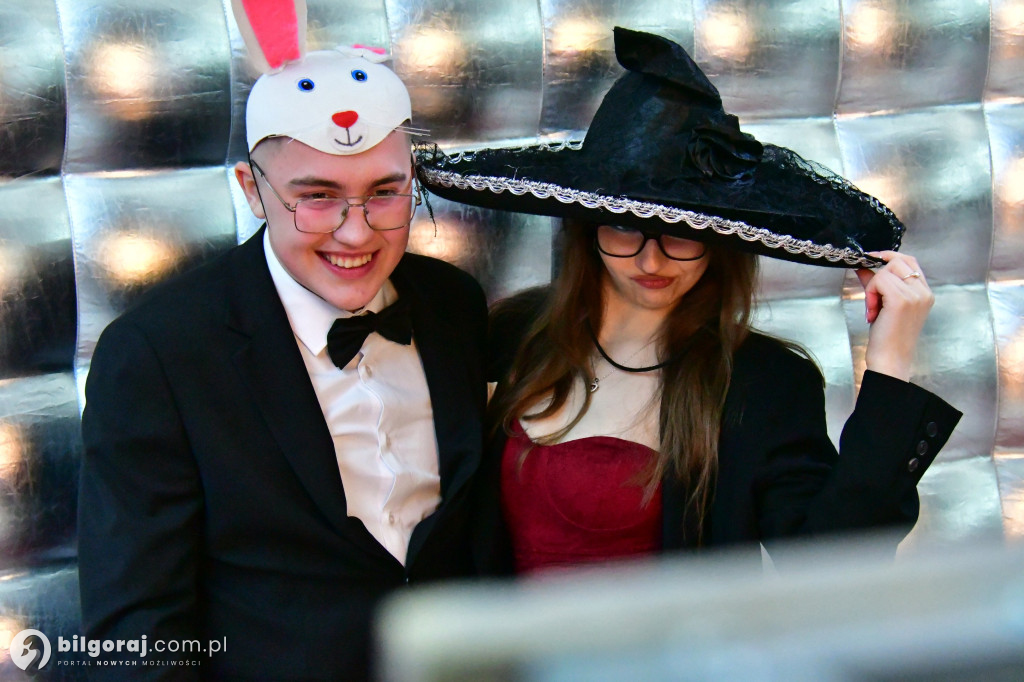 Studniówka RCEZ 2026. Krok w dorosłość przy dźwiękach narodowego tańca