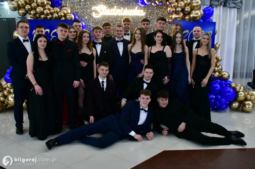 Studniówka RCEZ 2026. Krok w dorosłość przy dźwiękach narodowego tańca