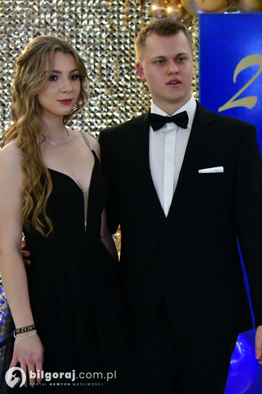 Studniówka RCEZ 2026. Krok w dorosłość przy dźwiękach narodowego tańca