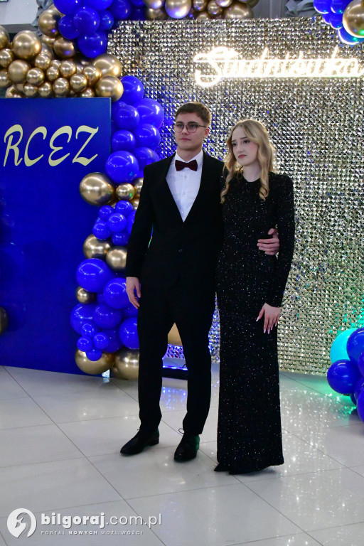 Studniówka RCEZ 2026. Krok w dorosłość przy dźwiękach narodowego tańca