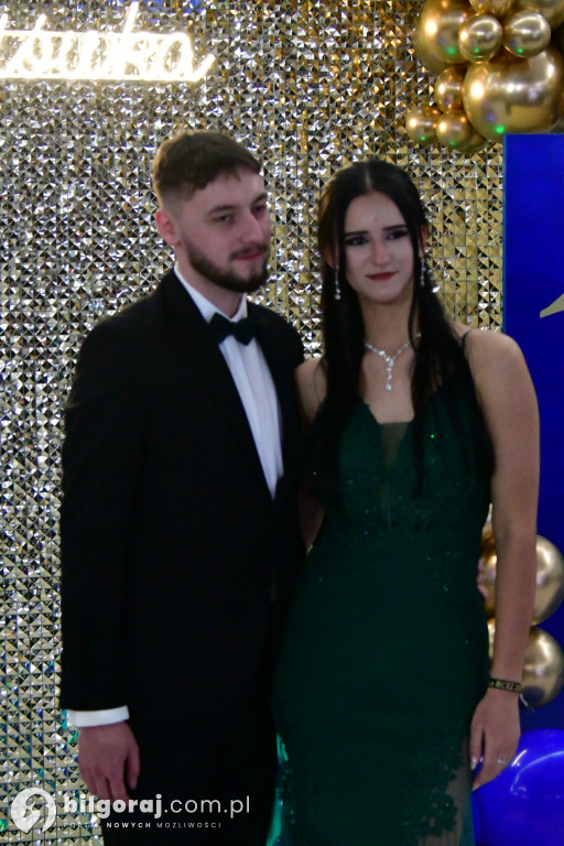 Studniówka RCEZ 2026. Krok w dorosłość przy dźwiękach narodowego tańca