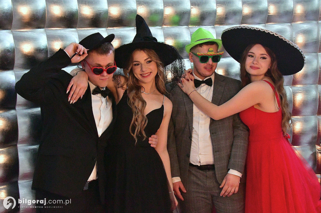 Studniówka RCEZ 2026. Krok w dorosłość przy dźwiękach narodowego tańca