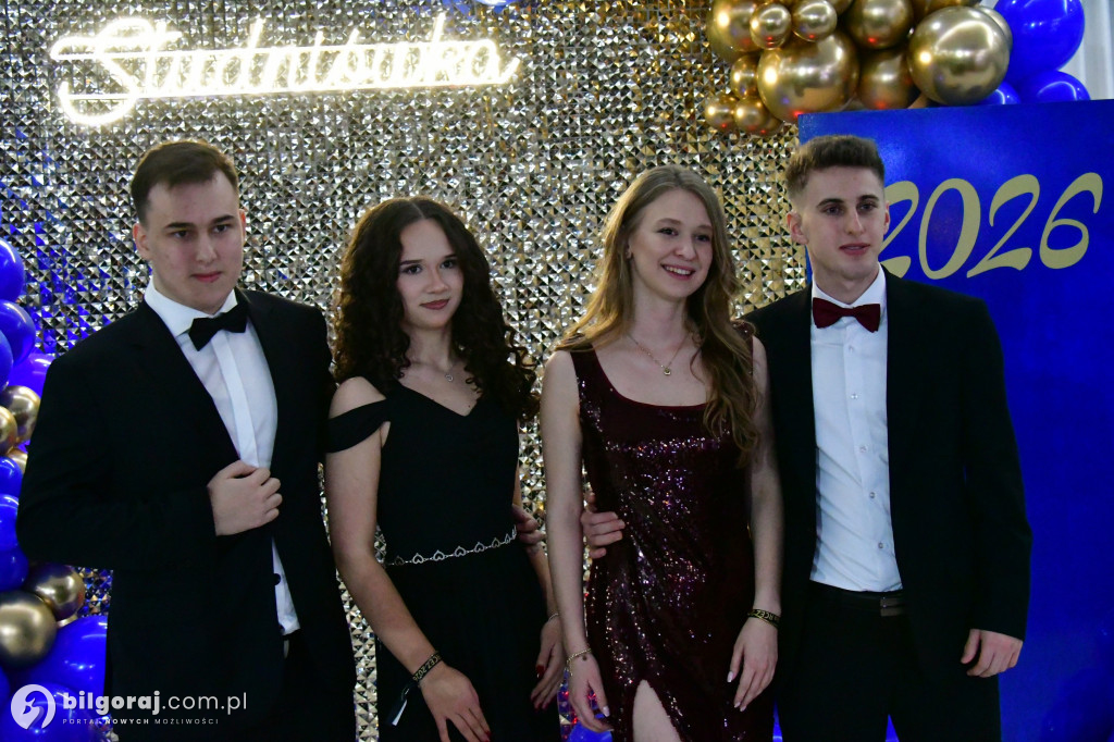 Studniówka RCEZ 2026. Krok w dorosłość przy dźwiękach narodowego tańca