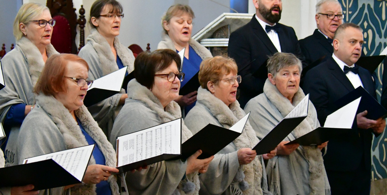 Kolędowanie Chórów Ziemi Biłgorajskiej we Frampolu