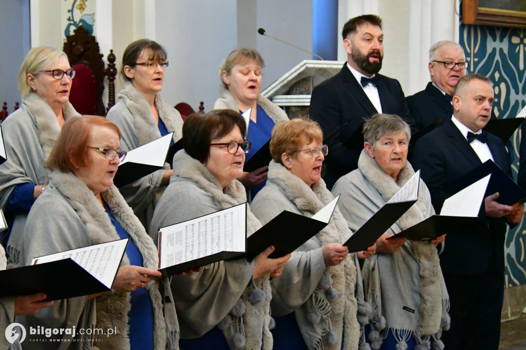 Kolędowanie Chórów Ziemi Biłgorajskiej we Frampolu