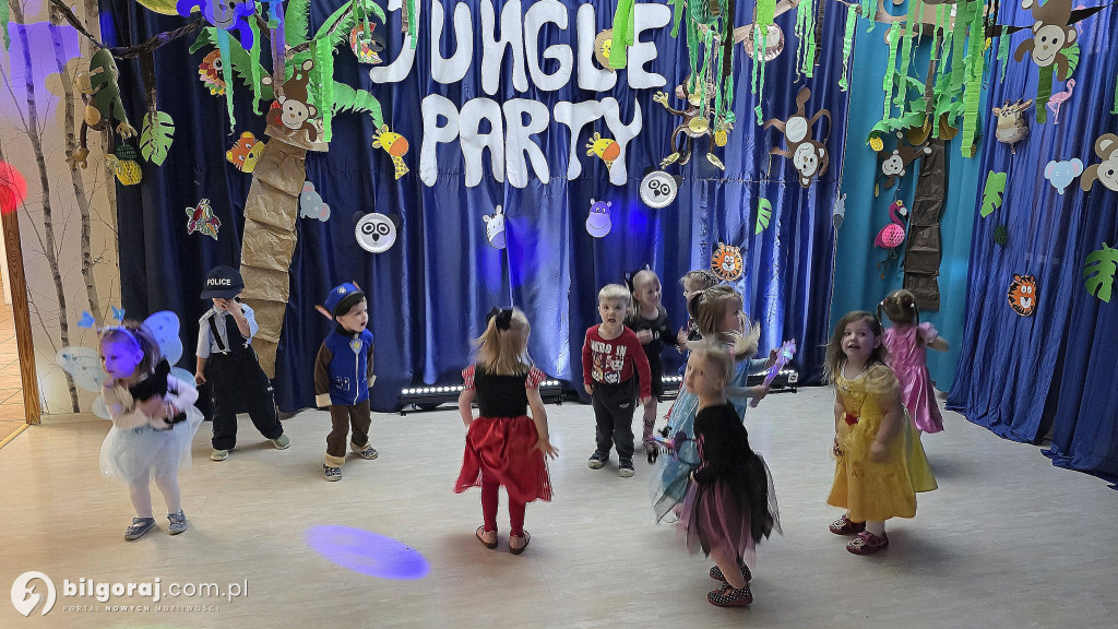 Piraci, księżniczki i superbohaterowie opanowali parkiet w Przedszkolu nr 2